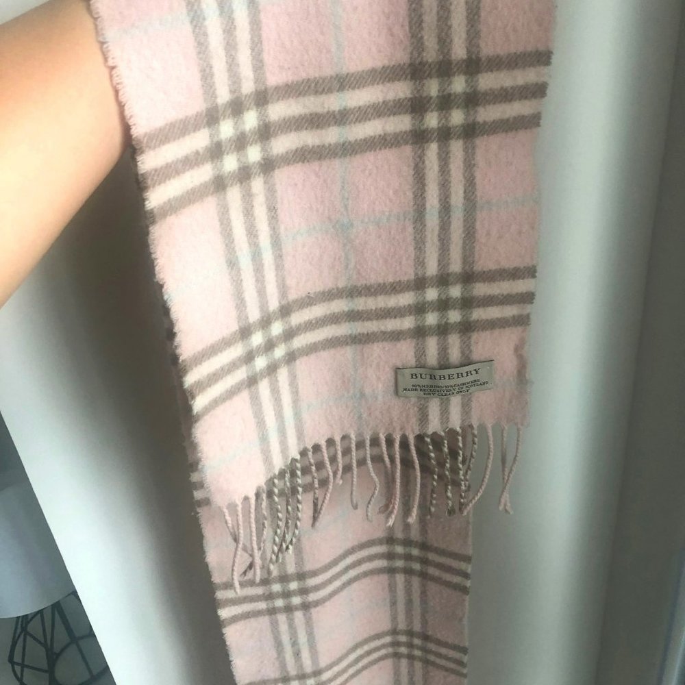 Authentic Burberry Scarf Merino Wool